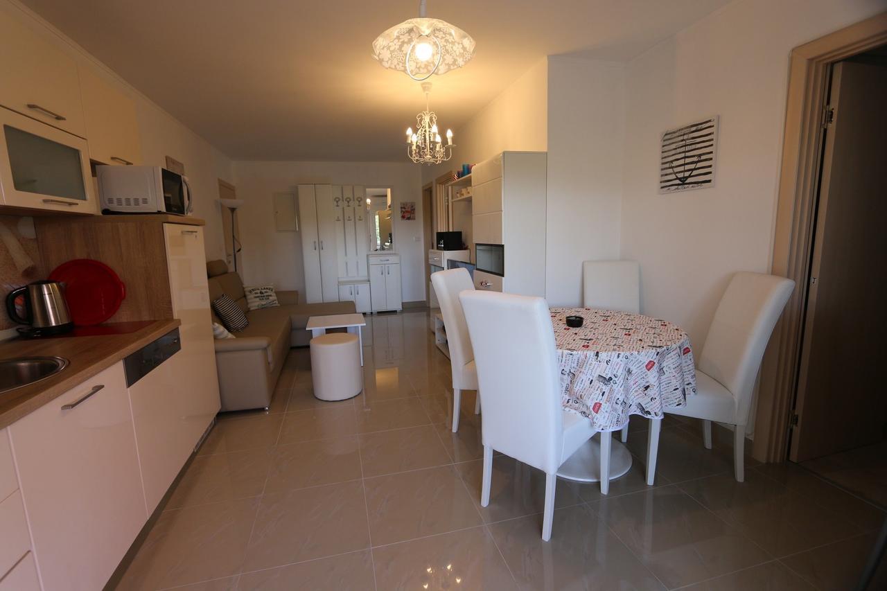 Apartments Saramandic Šilo Екстериор снимка